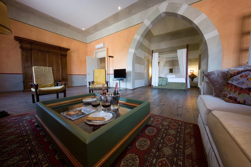 Palazzo Castiglioni Luxury Suite And Rooms Мантуя Номер фото